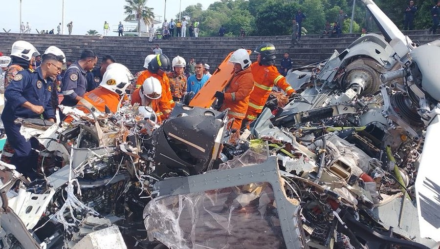 two helicopters, HOM (M503-3) and Fennec (M502-6), collide and crash during a Royal Malaysian Navy celebration event today in Malaysia.